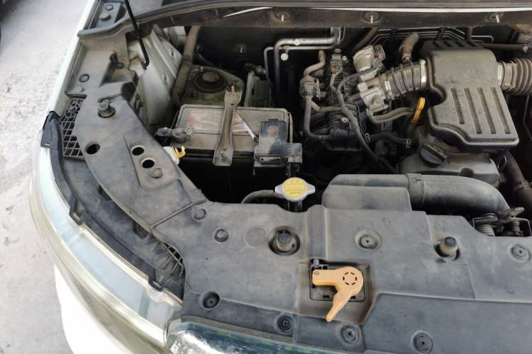 Used CHANGAN OSHAN X70A 2018 1.5L Manual Standard Edition Engine Bay Right