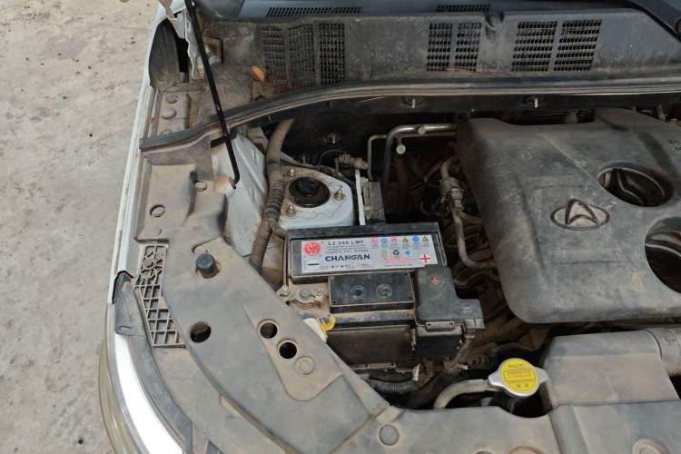 Used CHANGAN OSHAN X70A 2018 1.5L Manual Luxury Model Engine Bay Right