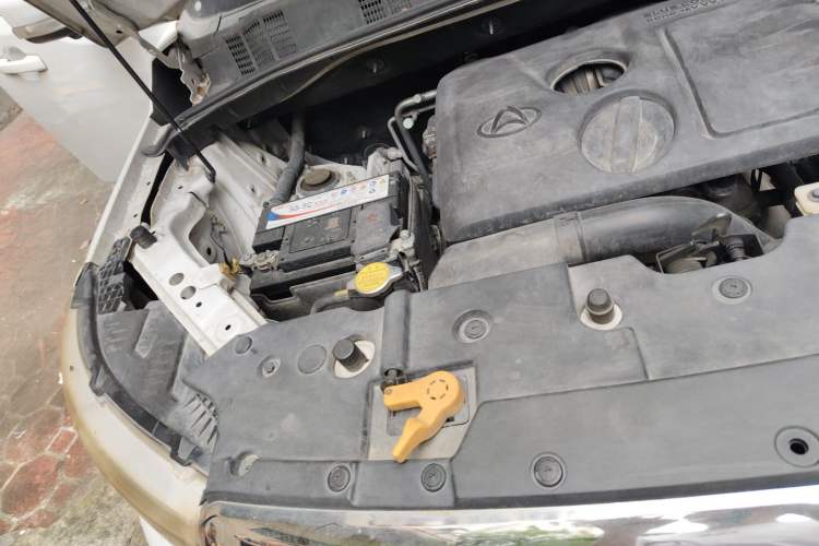 Used CHANGAN OSHAN X70A 2018 1.5L Manual Luxury Model Engine Bay Right