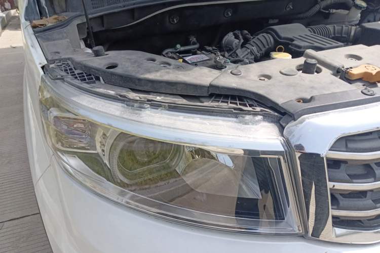 Used CHANGAN OSHAN X70A 2018 1.5L Manual Standard Edition Engine Bay Right