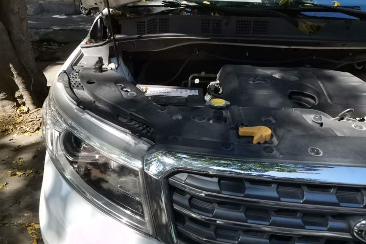 Used CHANGAN OSHAN X70A 2018 1.5L Manual Elite Version Engine Bay Right