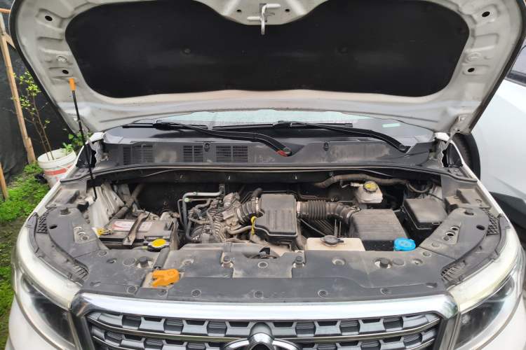 Used CHANGAN OSHAN X70A 2018 1.5L Manual Comfort Model Engine Bay