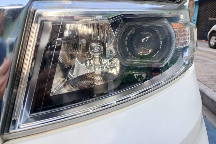 Used CHANGAN OSHAN X70A 2018 1.5L Manual Luxury Model Exterior 10