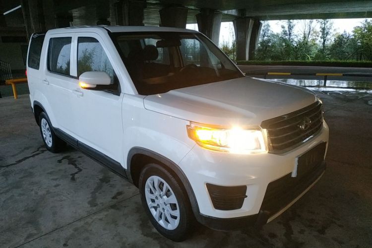 Used CHANGAN OSHAN X70A 2018 1.5L Manual Standard Edition Exterior 2