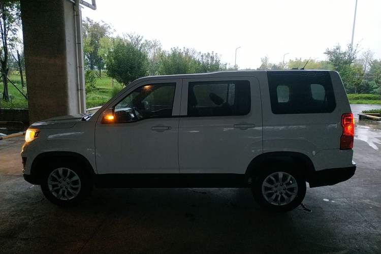 Used CHANGAN OSHAN X70A 2018 1.5L Manual Standard Edition Exterior 3