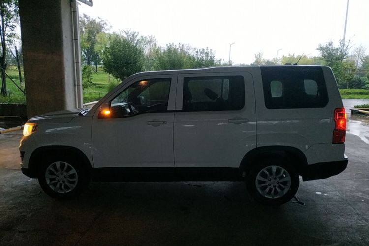 Used CHANGAN OSHAN X70A 2018 1.5L Manual Standard Edition Exterior 3