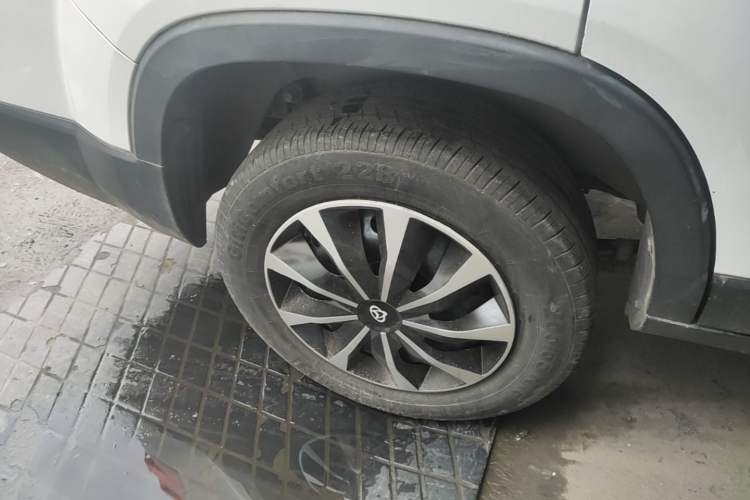 Used CHANGAN OSHAN X70A 2018 1.5L Manual Base Version Exterior 5