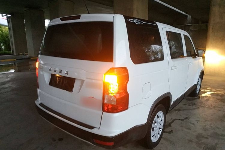 Used CHANGAN OSHAN X70A 2018 1.5L Manual Standard Edition Exterior 5