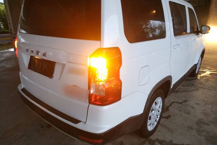Used CHANGAN OSHAN X70A 2018 1.5L Manual Standard Edition Exterior 6
