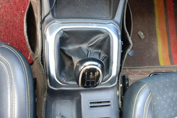 Used CHANGAN OSHAN X70A 2018 1.5L Manual Elite Version Gear Lever