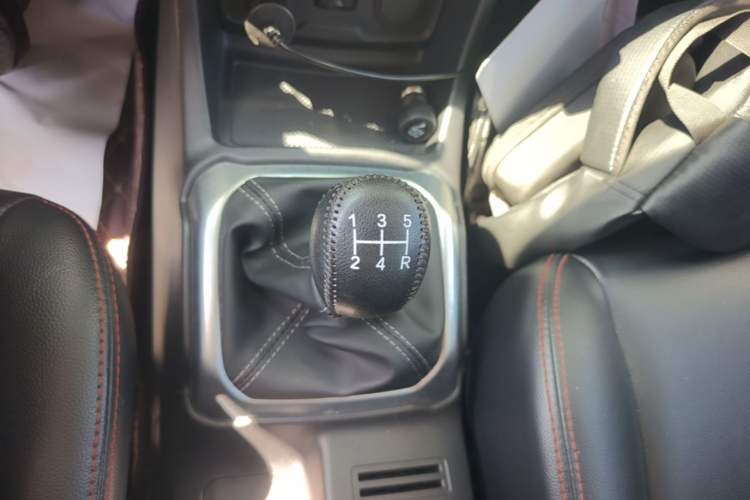 Used CHANGAN OSHAN X70A 2018 1.5L Manual Comfort Model Gear Lever