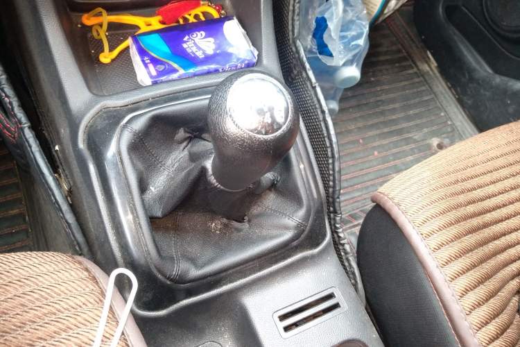 Used CHANGAN OSHAN X70A 2018 1.5L Manual Base Version Gear Lever