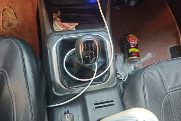 Used CHANGAN OSHAN X70A 2018 1.5L Manual Standard Edition Gear Lever