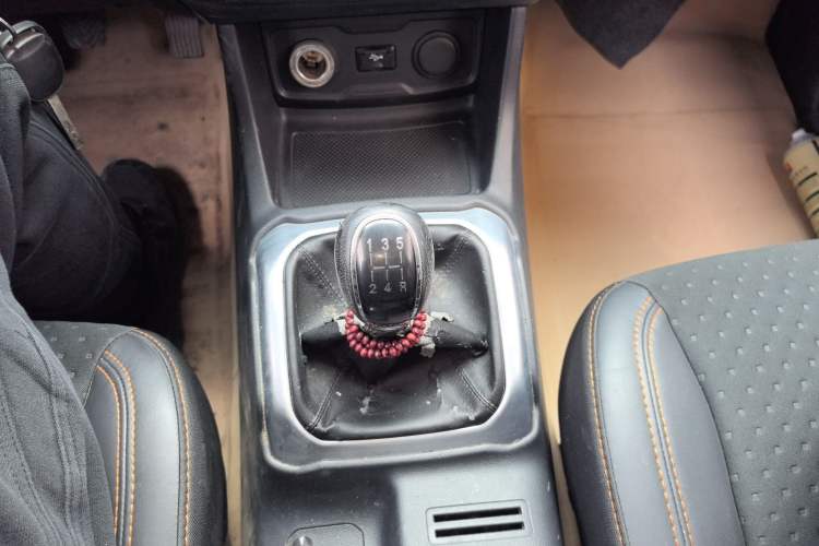 Used CHANGAN OSHAN X70A 2018 1.5L Manual Elite Version Gear Lever