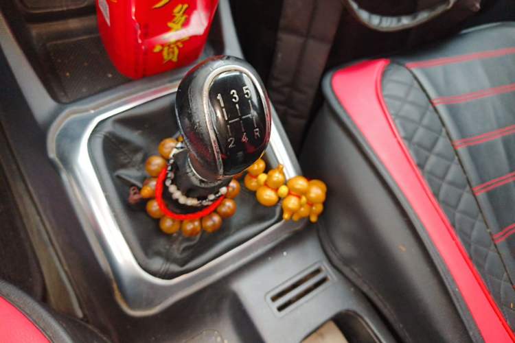 Used CHANGAN OSHAN X70A 2018 1.5L Manual Comfort Model Gear Lever