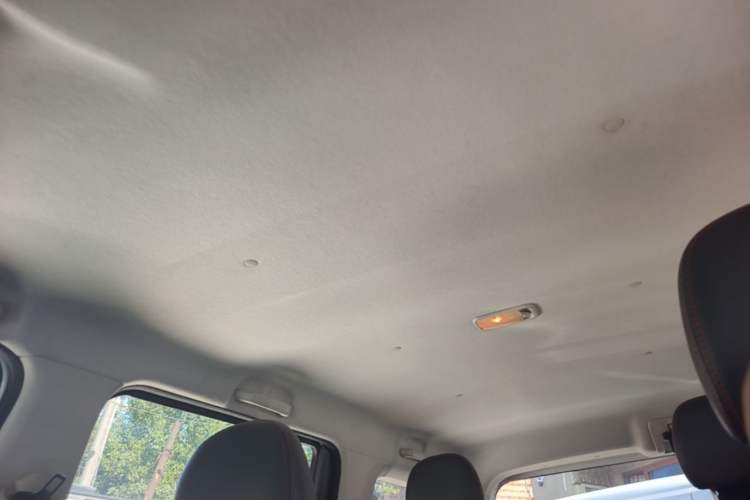 Used CHANGAN OSHAN X70A 2018 1.5L Manual Comfort Model Headliner