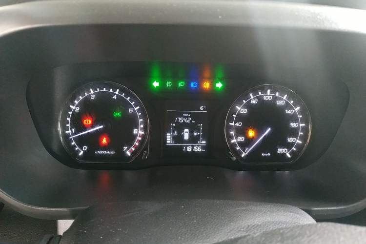 Used CHANGAN OSHAN X70A 2018 1.5L Manual Comfort Model Instrument Cluster