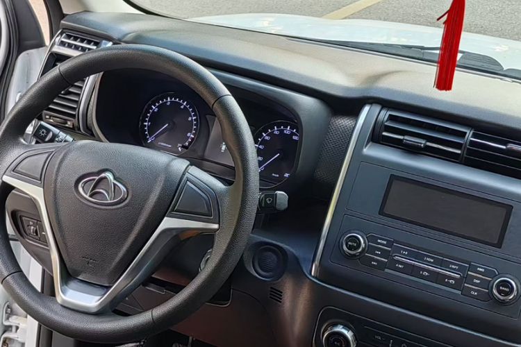 Used CHANGAN OSHAN X70A 2018 1.5L Manual Standard Edition Interior 1