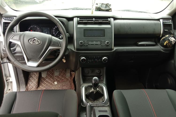Used CHANGAN OSHAN X70A 2018 1.5L Manual Standard Edition Interior 2