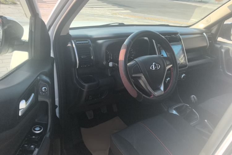 Used CHANGAN OSHAN X70A 2018 1.5L Manual Comfort Model Interior 2