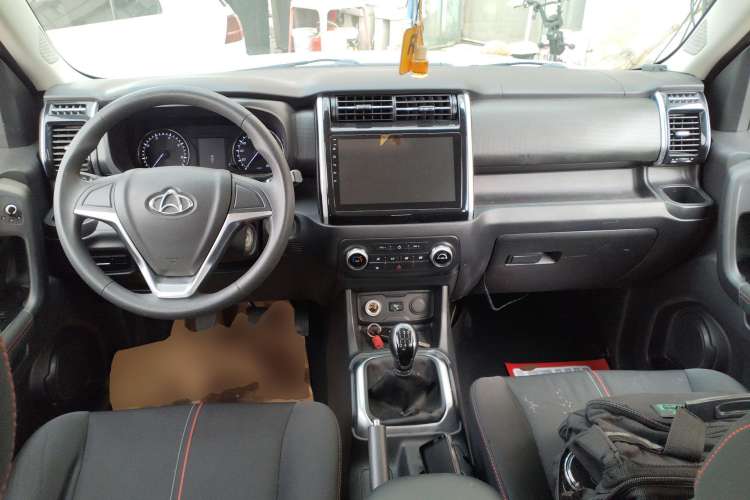 Used CHANGAN OSHAN X70A 2018 1.5L Manual Comfort Model Interior 2