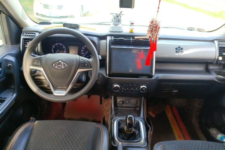 Used CHANGAN OSHAN X70A 2018 1.5L Manual Elite Version Interior 2