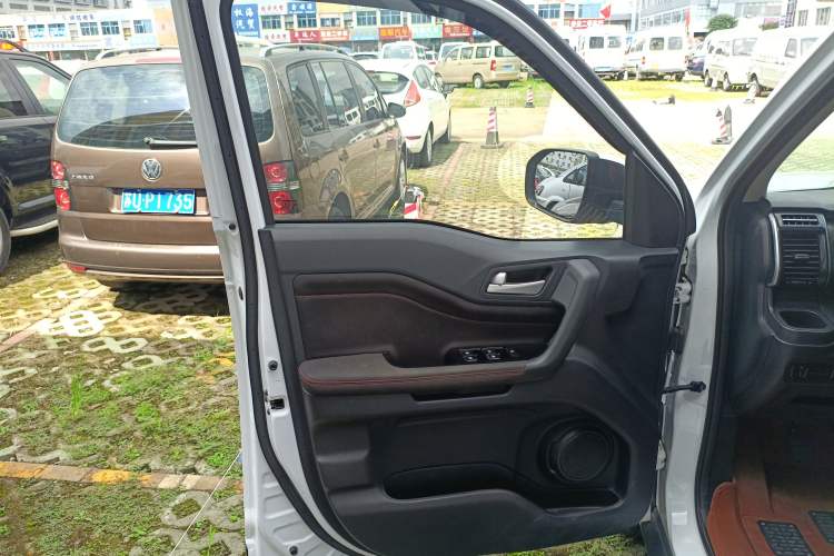 Used CHANGAN OSHAN X70A 2018 1.5L Manual Standard Edition Left Front Door Interior