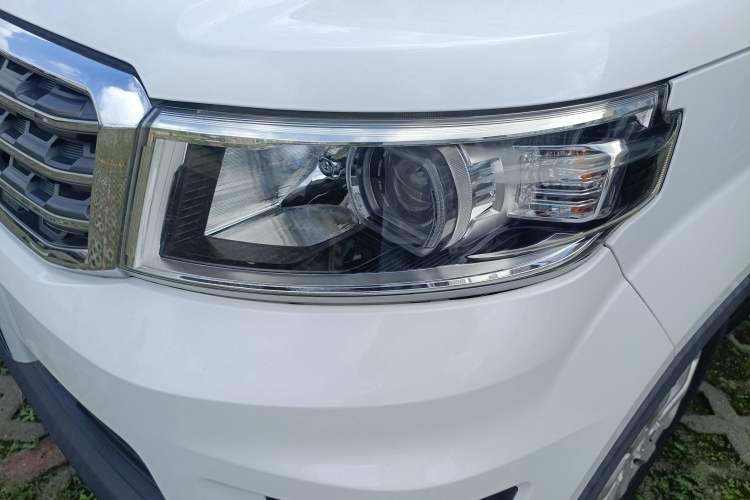 Used CHANGAN OSHAN X70A 2018 1.5L Manual Standard Edition Left Front Headlight
