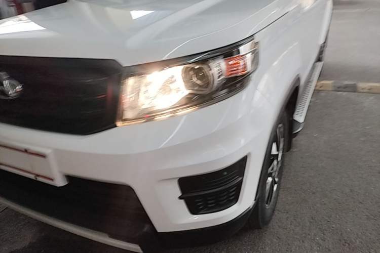Used CHANGAN OSHAN X70A 2018 1.5L Manual Base Version Left Front Headlight