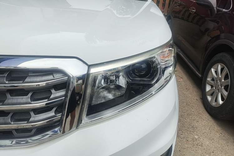 Used CHANGAN OSHAN X70A 2018 1.5L Manual Comfort Model Left Front Headlight