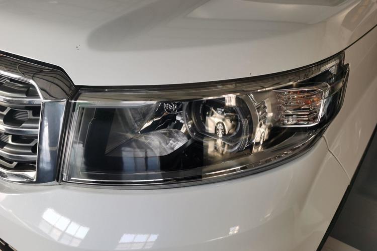 Used CHANGAN OSHAN X70A 2018 1.5L Manual Elite Version Left Front Headlight