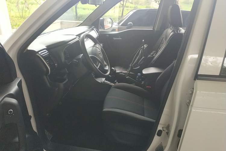 Used CHANGAN OSHAN X70A 2018 1.5L Manual Comfort Model Left Front Seat