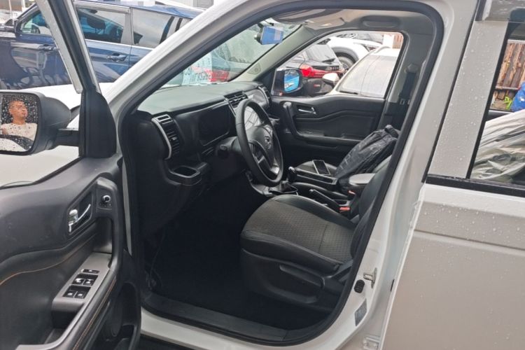 Used CHANGAN OSHAN X70A 2018 1.5L Manual Elite Version Left Front Seat