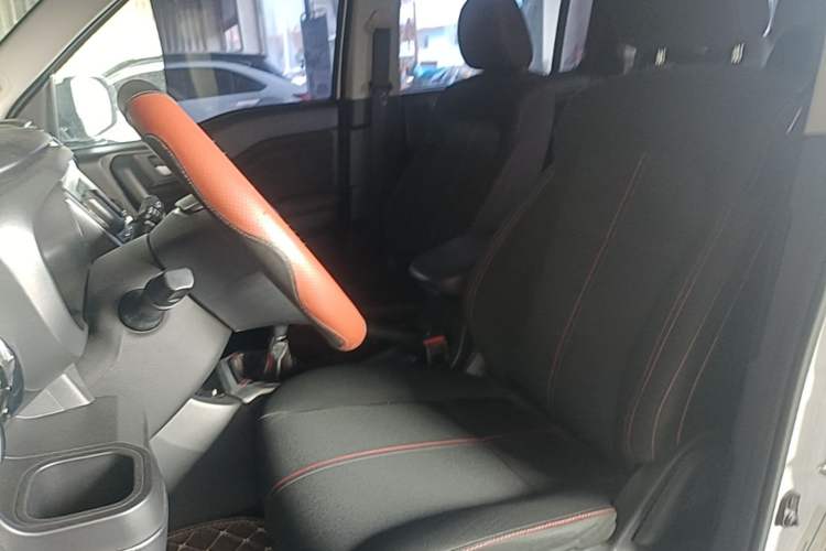 Used CHANGAN OSHAN X70A 2018 1.5L Manual Standard Edition Left Front Seat