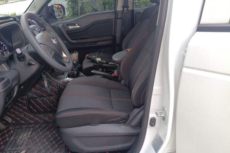 Used CHANGAN OSHAN X70A 2018 1.5L Manual Comfort Model Left Front Seat