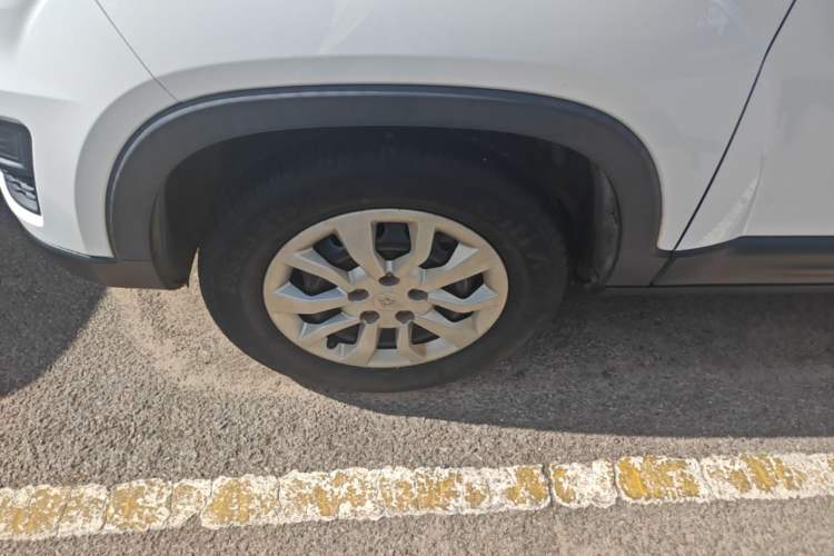 Used CHANGAN OSHAN X70A 2018 1.5L Manual Standard Edition Left Front Wheel Hub