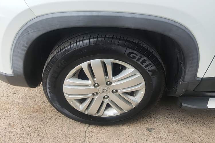 Used CHANGAN OSHAN X70A 2018 1.5L Manual Comfort Model Left Front Wheel Hub