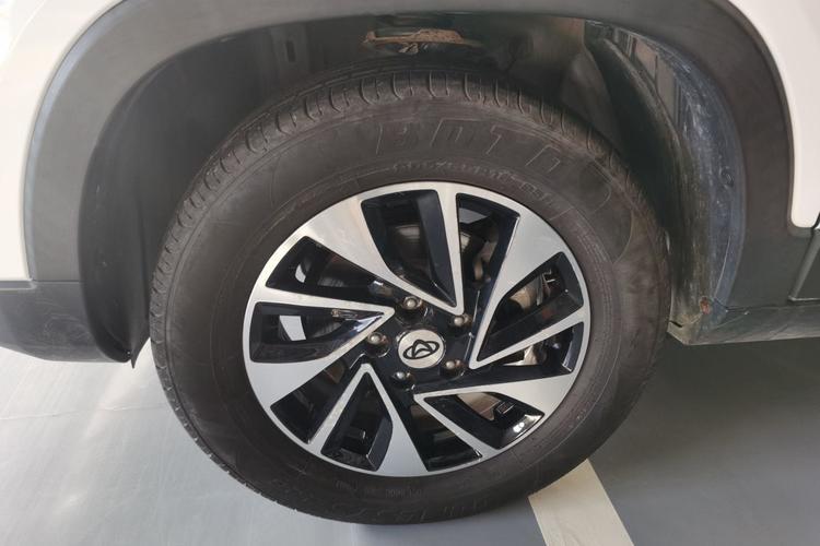 Used CHANGAN OSHAN X70A 2018 1.5L Manual Elite Version Left Front Wheel Hub