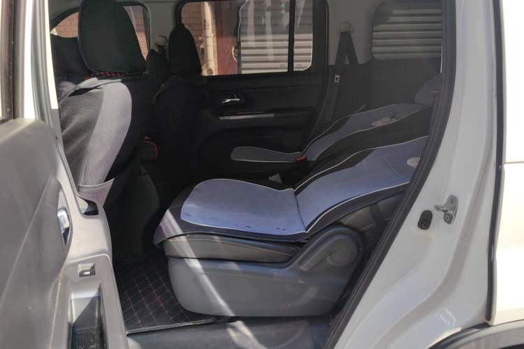 Used CHANGAN OSHAN X70A 2018 1.5L Manual Luxury Model Left Rear Seat