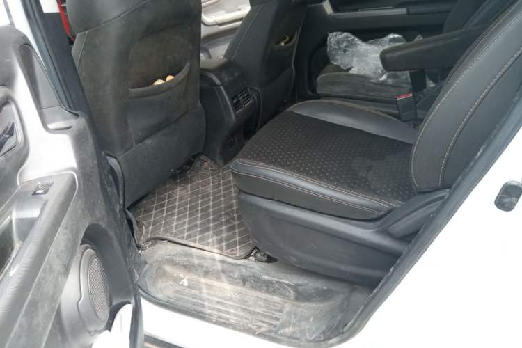 Used CHANGAN OSHAN X70A 2018 1.5L Manual Elite Version Left Rear Seat