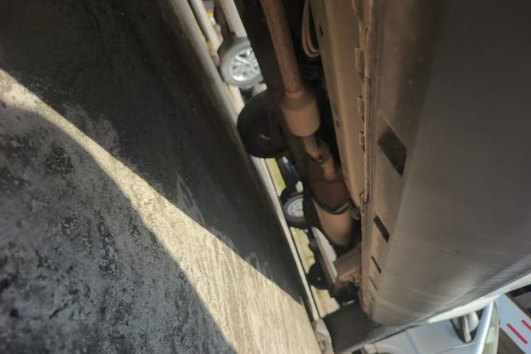 Used CHANGAN OSHAN X70A 2018 1.5L Manual Comfort Model Left Side Sill