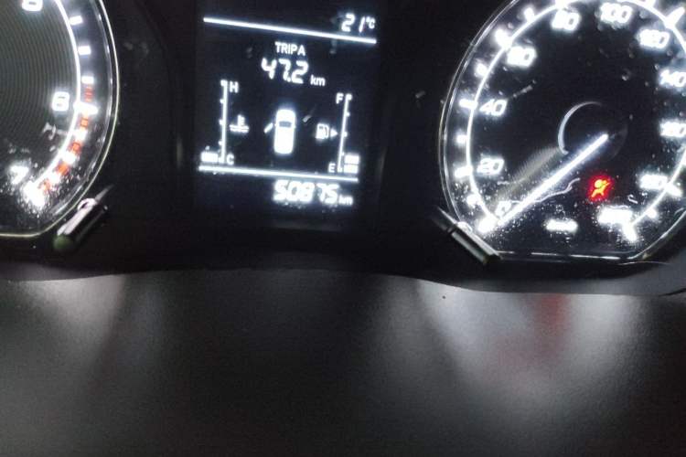 Used CHANGAN OSHAN X70A 2018 1.5L Manual Standard Edition Odometer Close Up