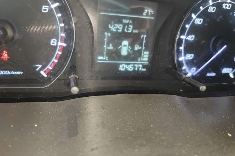 Used CHANGAN OSHAN X70A 2018 1.5L Manual Comfort Model Odometer Close Up