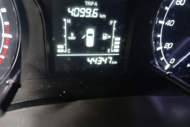 Used CHANGAN OSHAN X70A 2018 1.5L Manual Comfort Model Odometer Close Up