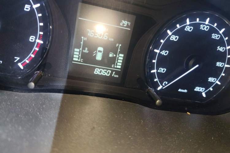 Used CHANGAN OSHAN X70A 2018 1.5L Manual Standard Edition Odometer Close Up