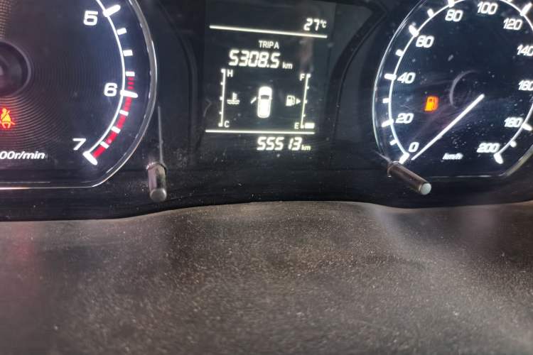 Used CHANGAN OSHAN X70A 2018 1.5L Manual Base Version Odometer Close Up