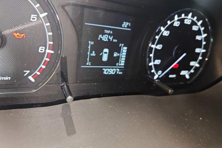 Used CHANGAN OSHAN X70A 2018 1.5L Manual Comfort Model Odometer Close Up