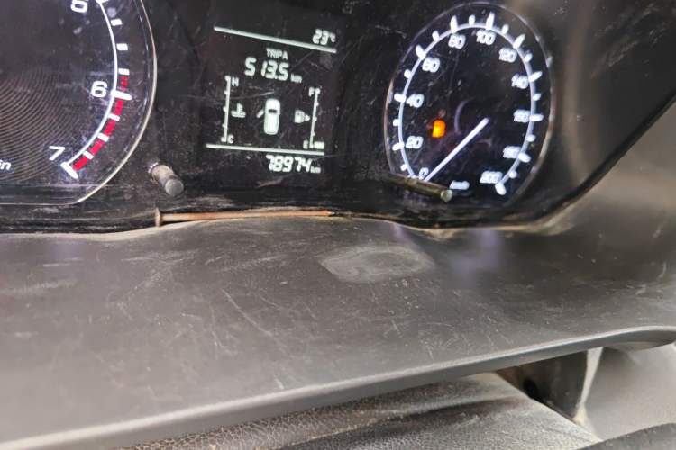 Used CHANGAN OSHAN X70A 2018 1.5L Manual Comfort Model Odometer Close Up