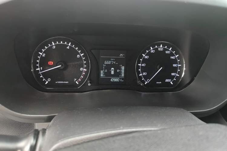 Used CHANGAN OSHAN X70A 2018 1.5L Manual Base Version Odometer Close Up