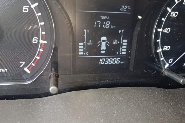 Used CHANGAN OSHAN X70A 2018 1.5L Manual Standard Edition Odometer Close Up